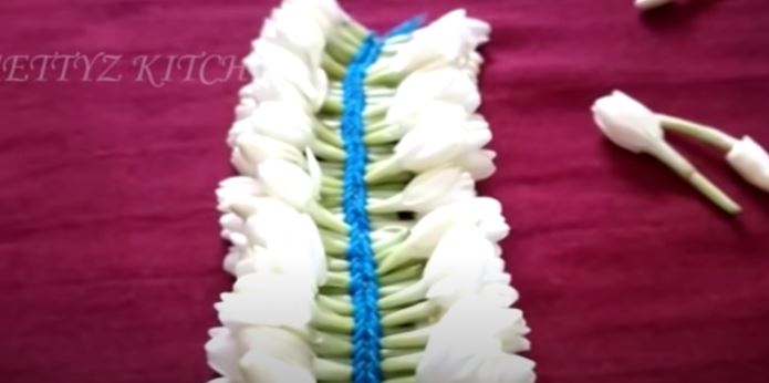 how to string mullai poo | art of women